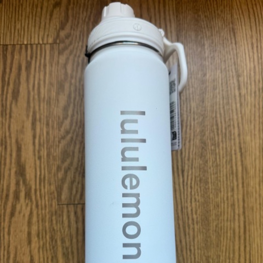 Lululemon Back To Life Sport Bottle 24oz - White - Picture 4 of 6